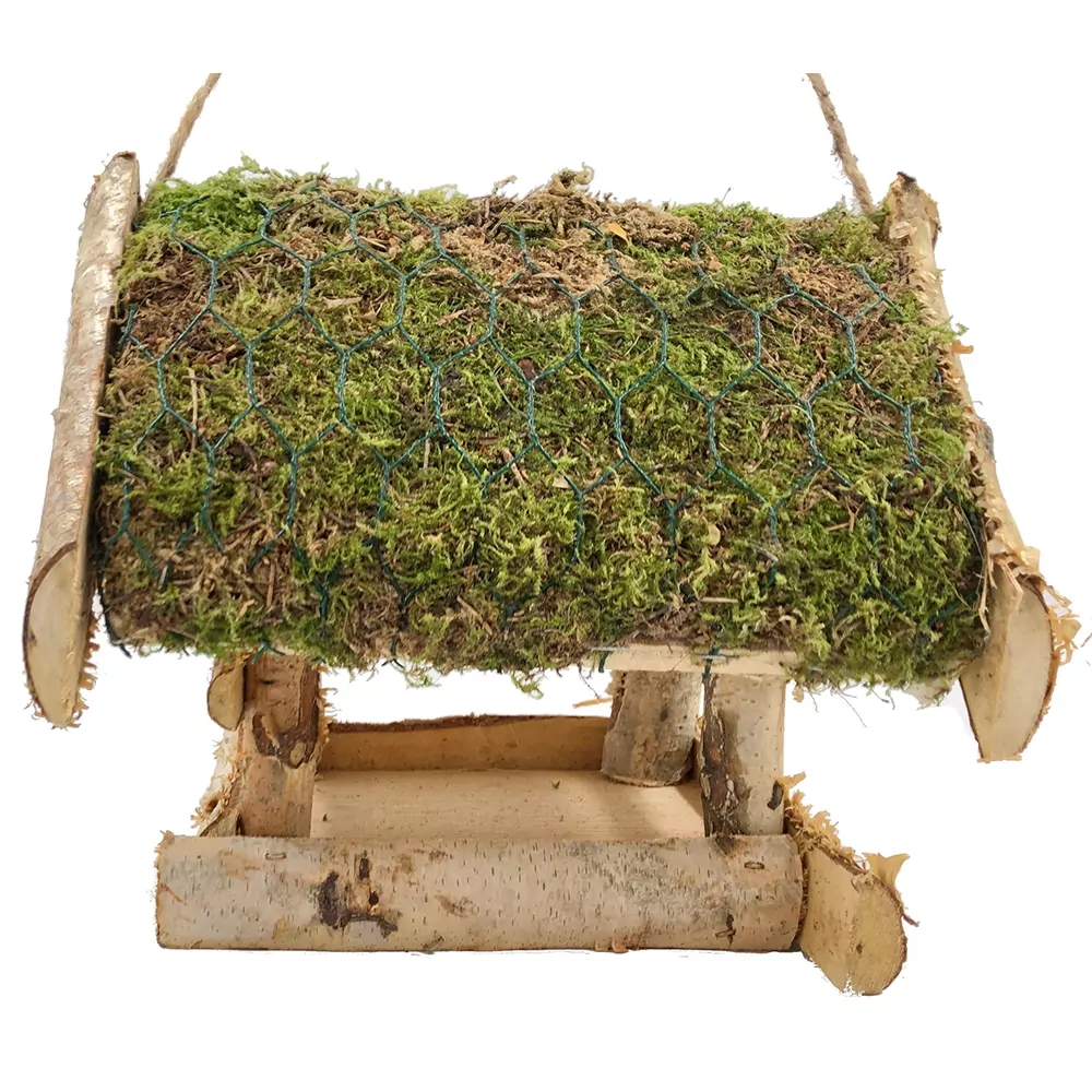 voer huisje van berkenstammetjes met dak van mos